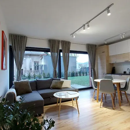 Apartament Zakatek 2 Z Ogrodkiem I Miejscem W Garazu Podziemnym Bielsko-Biała Exterior photo