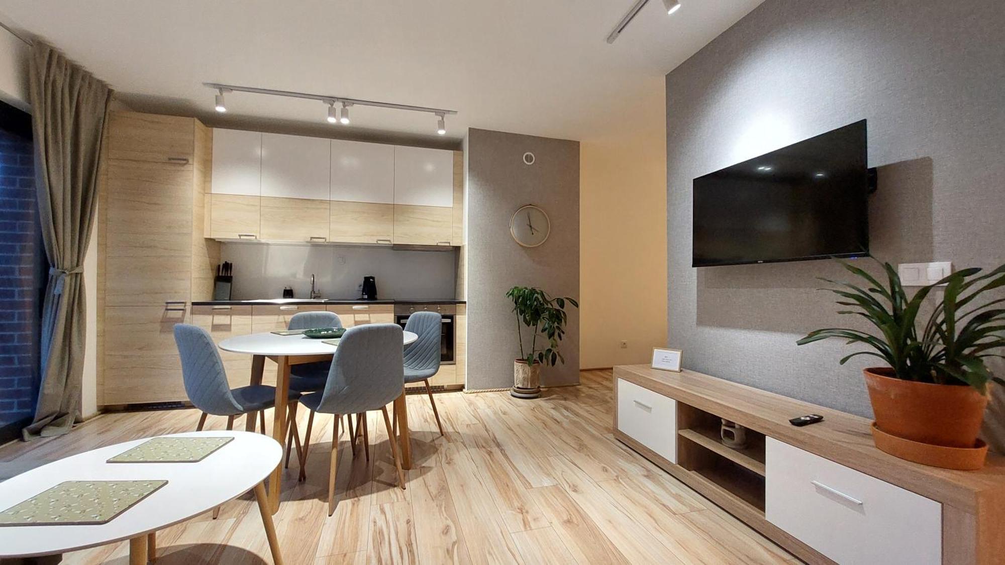 Zakatek 2 Z Ogrodkiem I Miejscem W Garazu Podziemnym Apartment *