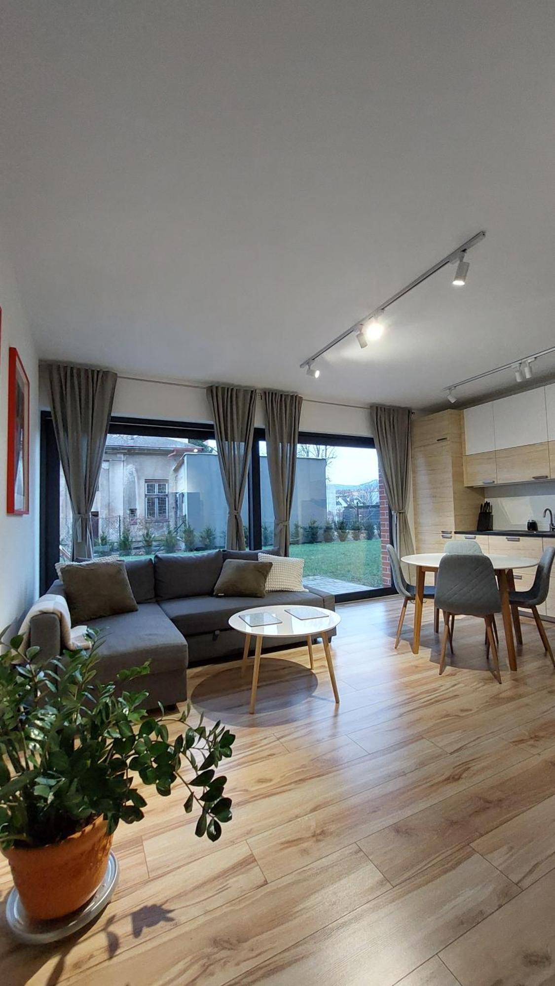 Zakatek 2 Z Ogrodkiem I Miejscem W Garazu Podziemnym Apartment